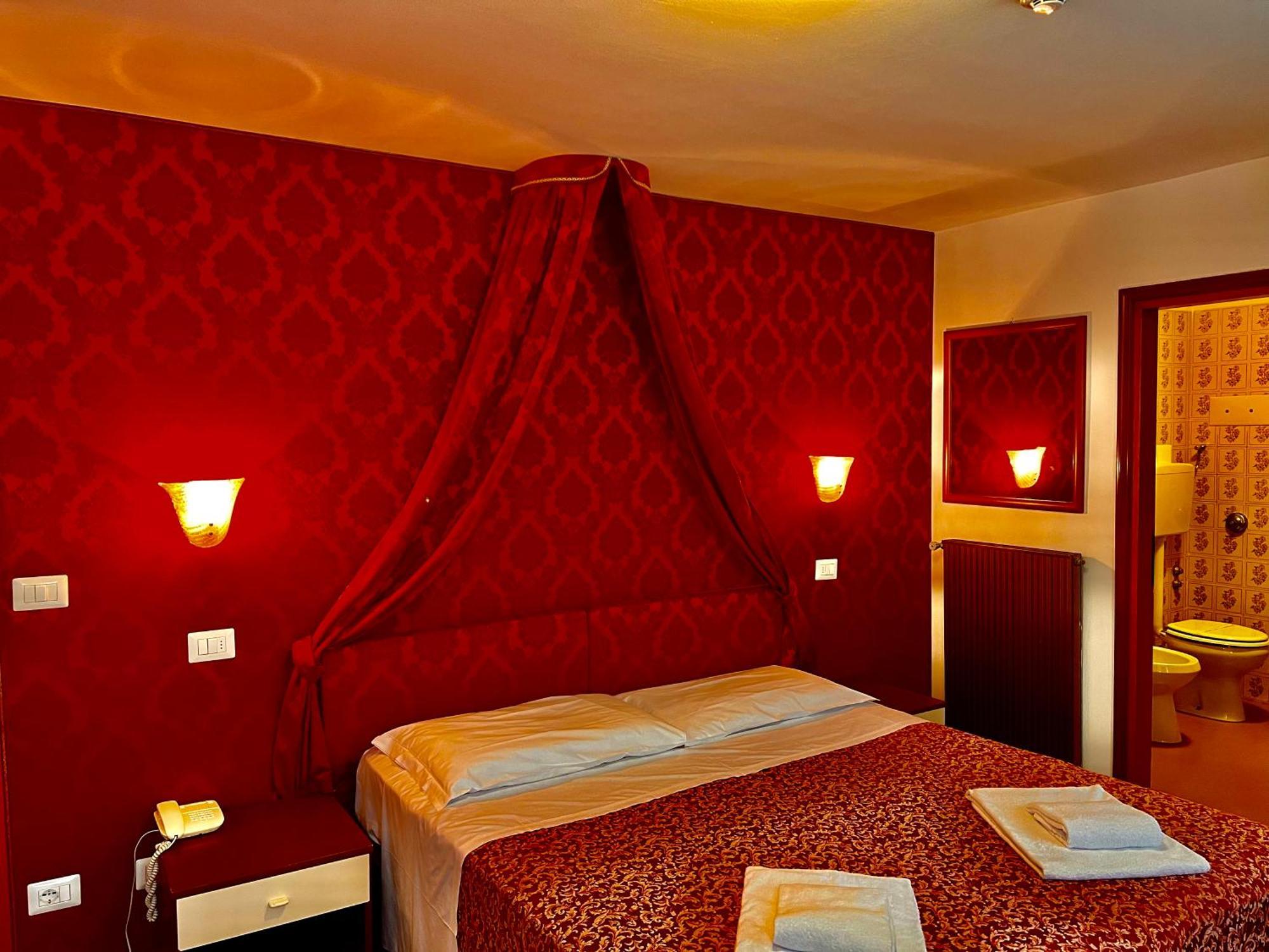 Hotel Canada เวนิส ภายนอก รูปภาพ