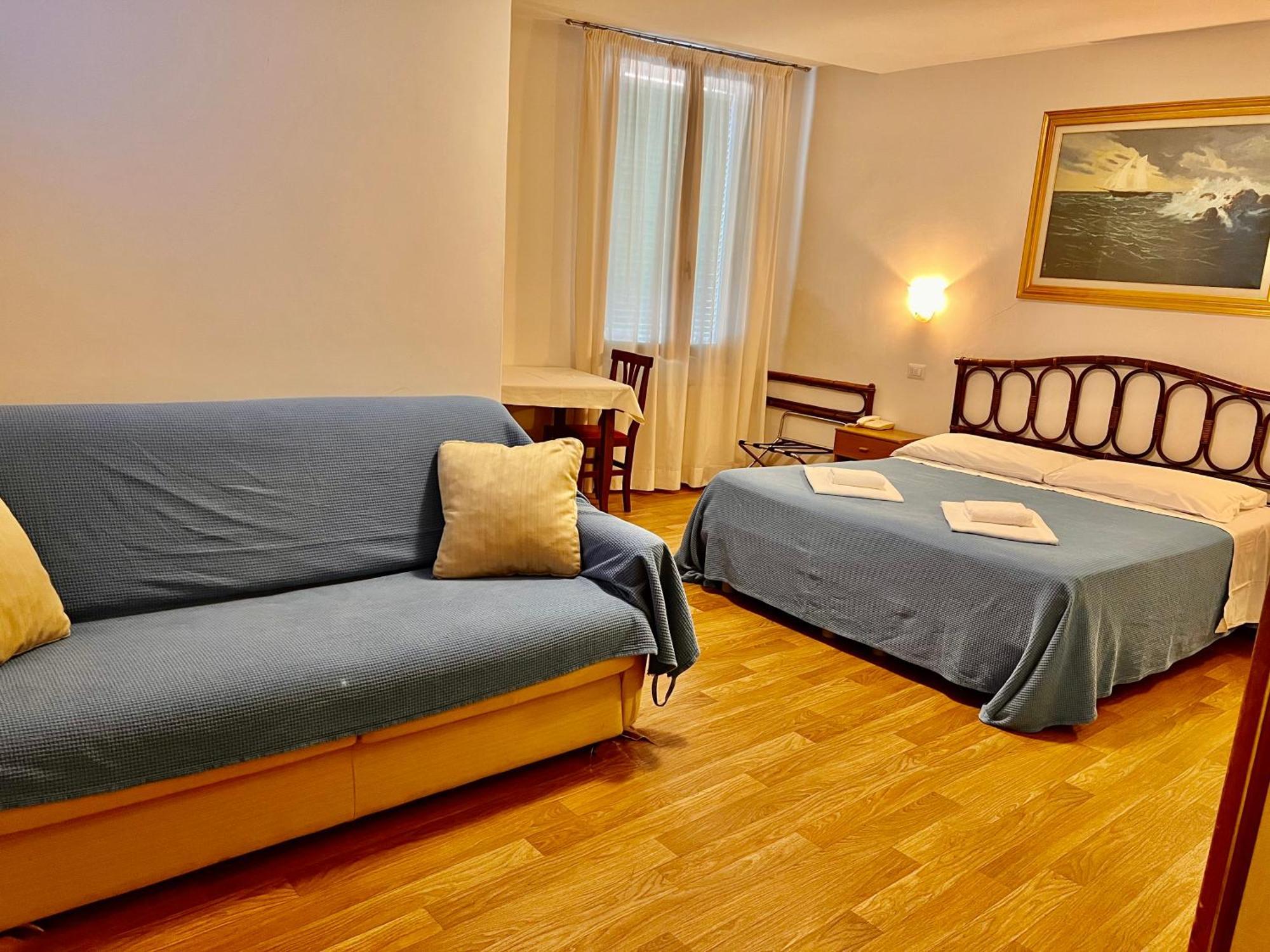 Hotel Canada เวนิส ภายนอก รูปภาพ