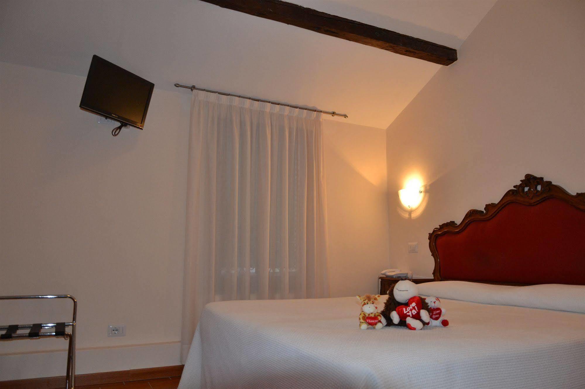 Hotel Canada เวนิส ภายนอก รูปภาพ